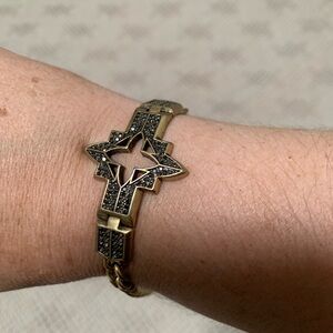 Elegant Gold tone and Black jet Women's Bracelet
